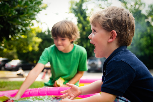 Sommerspil i haven – en hyggelig aktivitet for børn og voksne