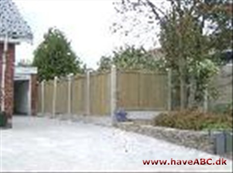 Lemming Hegn Hos Lemming Hegn er vi af den opfattelse, at ikke to behov er ens, heller ikke når det gælder hegn, derfor tilbyder vi at tilpasse vores hegn efter deres mål.